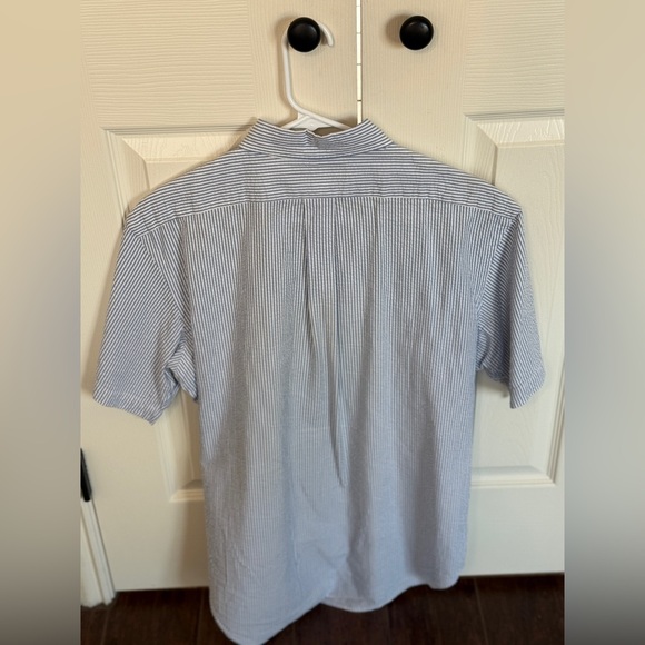 Ralph Lauren Classic Fit Seersucker Collared Button Down Short Sleeved Medium - Picture 2 of 3